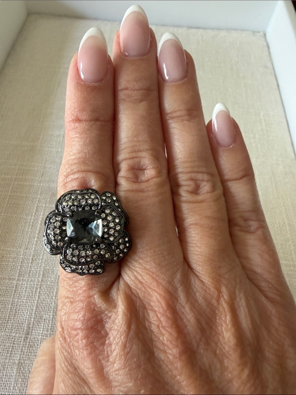 Stella & Dot Black Floral Crystal Cocktail Ring